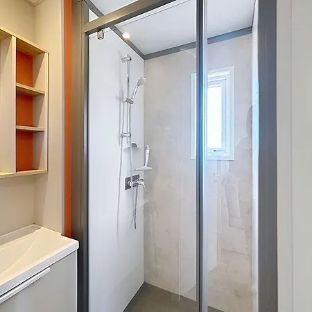 펜션 Mobil-home Confort 6 Pers, 200m Plage, Piscine Chauffee, 2 Sdb, Jullouville. - Fr-1-361a-58 *
