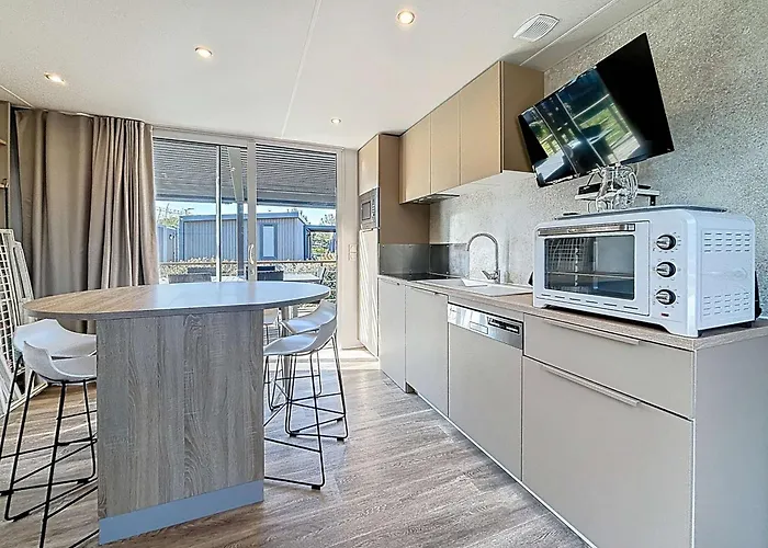 Mobil-home Confort 6 Pers, 200m Plage, Piscine Chauffee, 2 Sdb, Jullouville. - Fr-1-361a-58 別荘 *